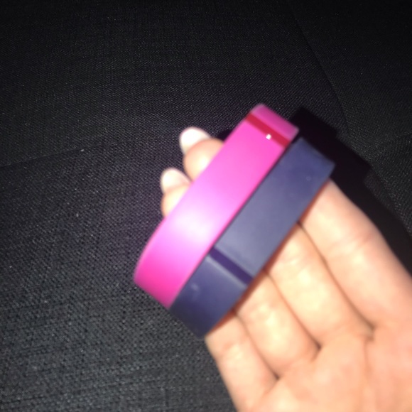 Fit bit - Picture 2 of 2